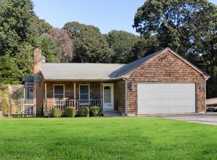 20 Sycamore Dr, East Hampton, NY 11937