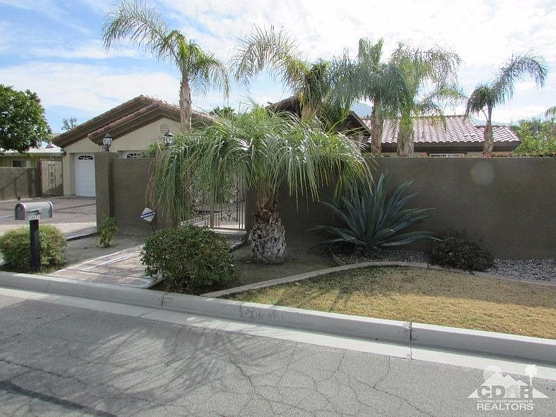 1st image of 78651 Avenida La Fonda