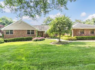 21 Edwards Ln, Glen Cove, NY 11542