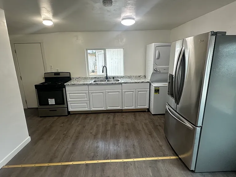 227 W Church Ave — Photo 11