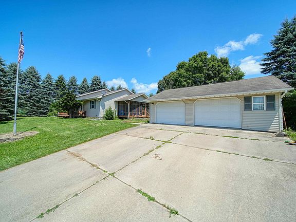 3rd image of 10311 Heatherlawn Ct