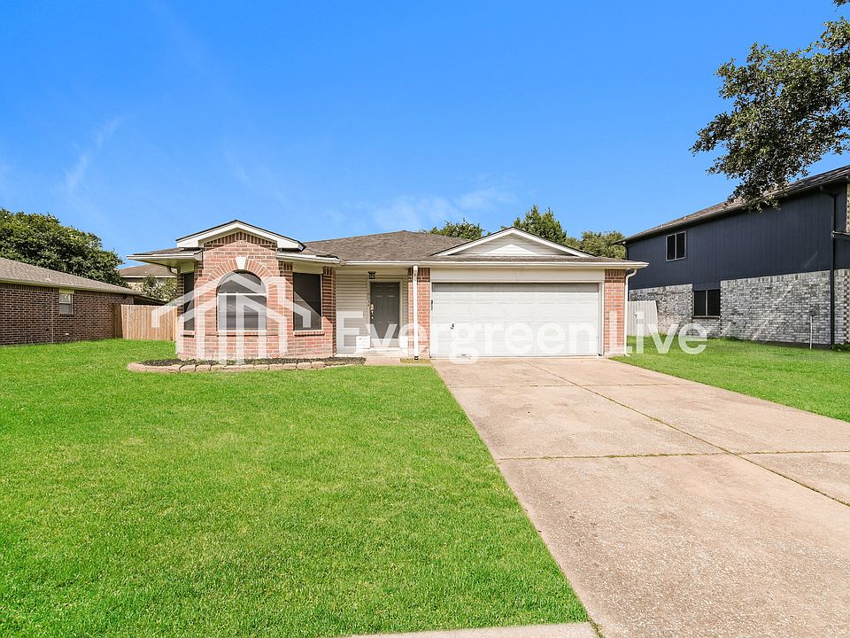 1st image of 18034 Lago Forest Dr