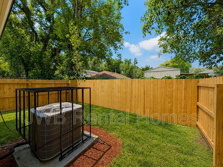 9007 Cocoa Ave — Photo 15