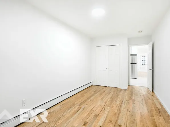 187 Cooper Avenue image 9 of 12