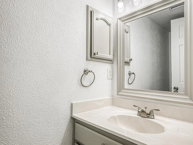 1229 Diamond Cove Pl — Photo 21