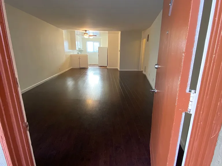 Keswick Court Apartments — Photo 43