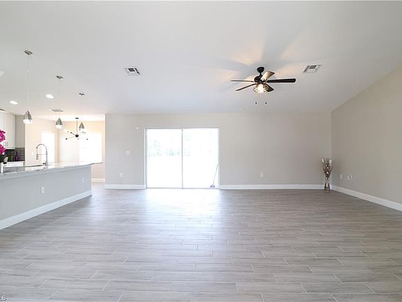 5th image of 411 Cortez Ave