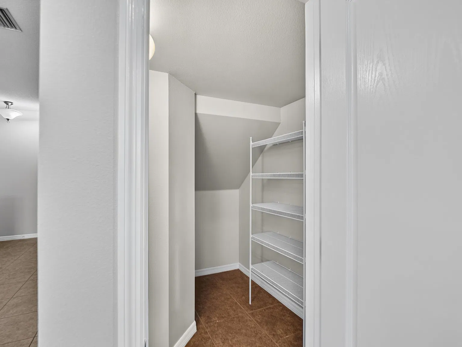 2 bed, 1260 sqft, $2,200 — Photo 2