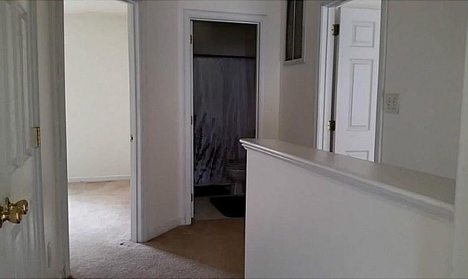 1st image of 205 Bruton Dr