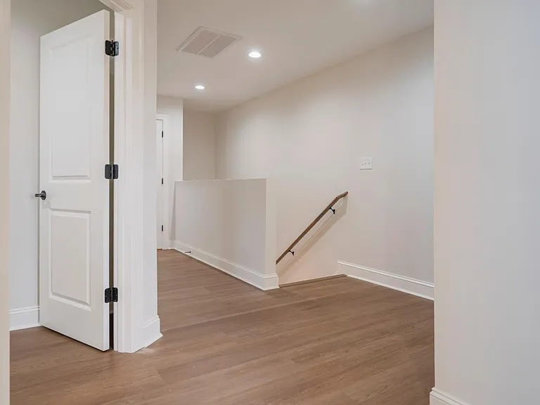 536 Leesville Rd #401 — Photo 4