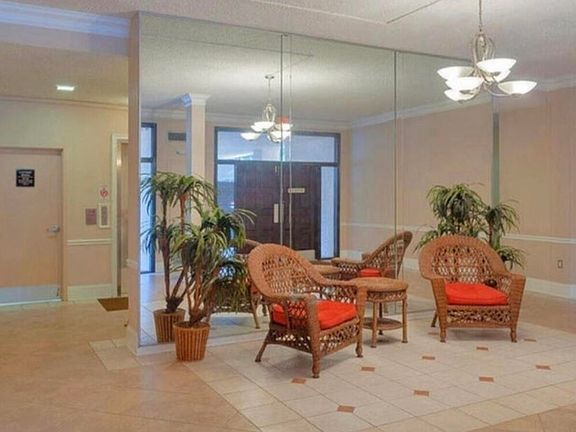 4th image of 500 Executive Center Drive #2h
