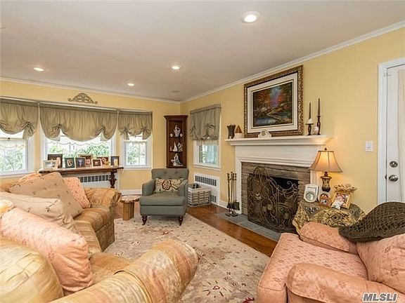 4th image of 27 Canterbury Ln