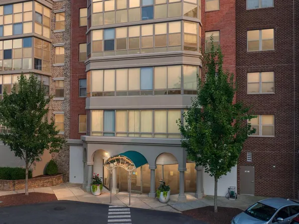 19370 Magnolia Grove Sq Unit L04, Lansdowne, VA 20176