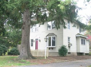 26 W Willow Rd, Willow Street, PA 17584