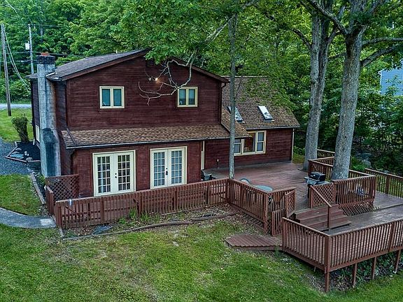 2nd image of 1247 Stony Hollow Cir