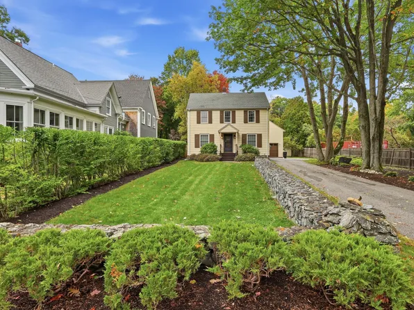 284 Foreside Road, Falmouth, ME 04105