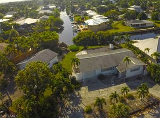 3361 Lakeview Dr, Naples, FL 34112