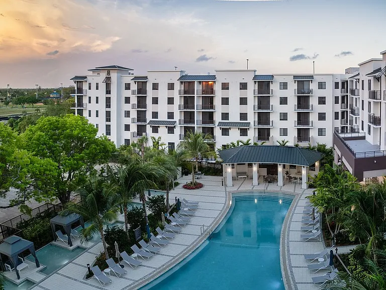 Resort Style Swimming Pool