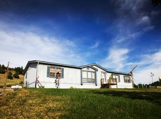 28 Tomcat Ln, Moorcroft, WY 82721