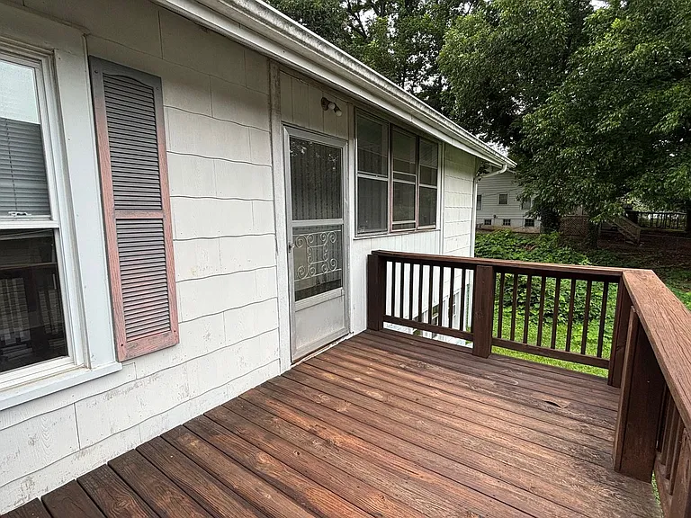825 Dixon Ave — Photo 23