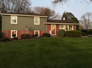 175 Windsor Dr, Southampton, PA 18966