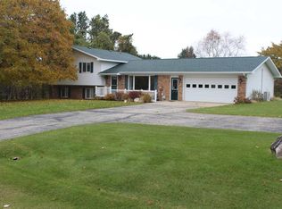 103 Doral Dr, Cadillac, MI 49601