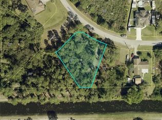 904 Kanuga Pl, Lehigh Acres, FL 33974