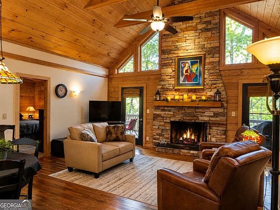 3rd image of 458 Tea Berry Ln