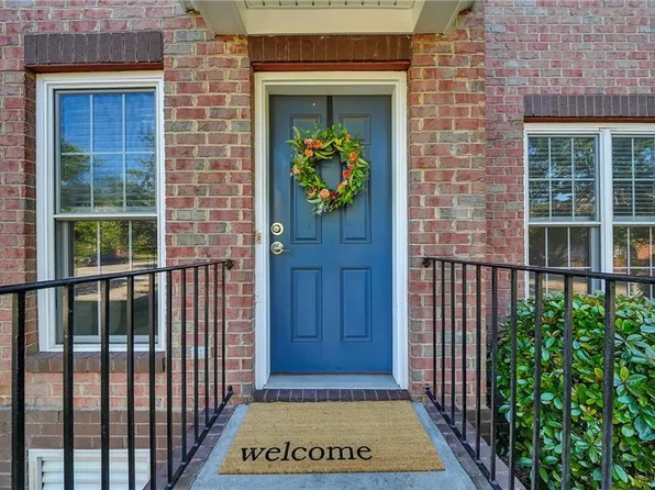 329 Herman Melville Ave, Newport News, VA 23606