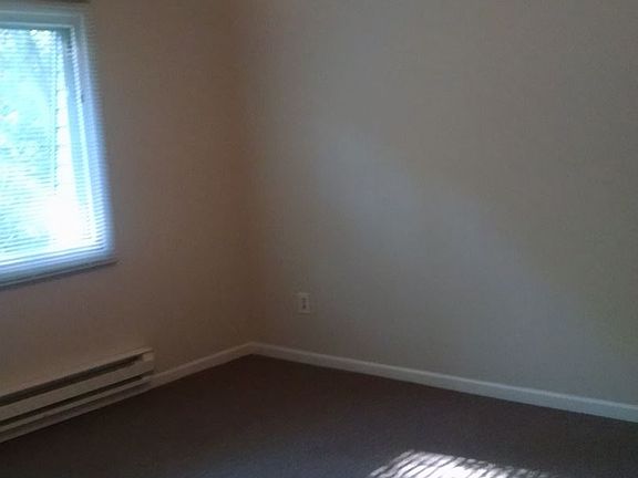 5th image of 4311 Centennial Ct APT 07
