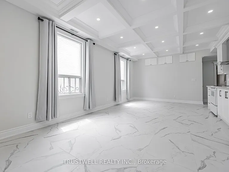 90 Galt Ave #A — Photo 4