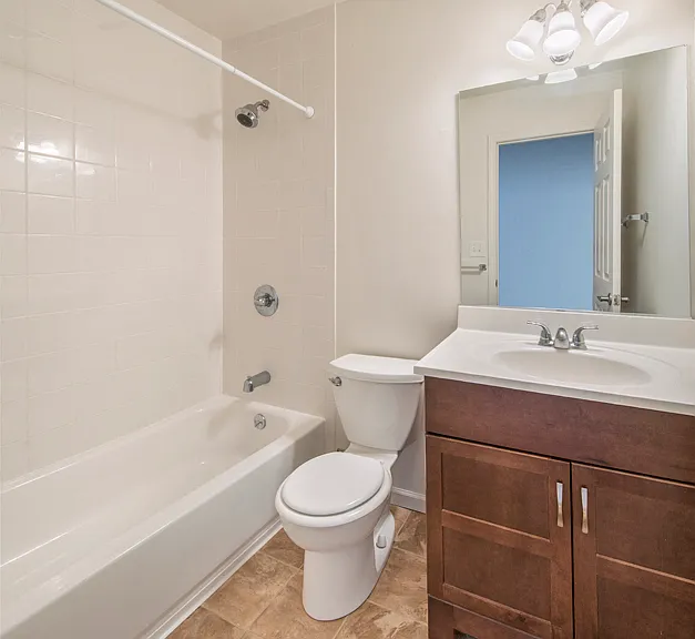 Columbia Apartments — Photo 13