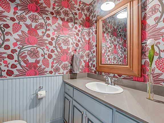 5th image of 327 Whisper Wood Ln