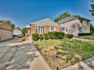 7750 N Oconto Ave, Niles, IL 60714