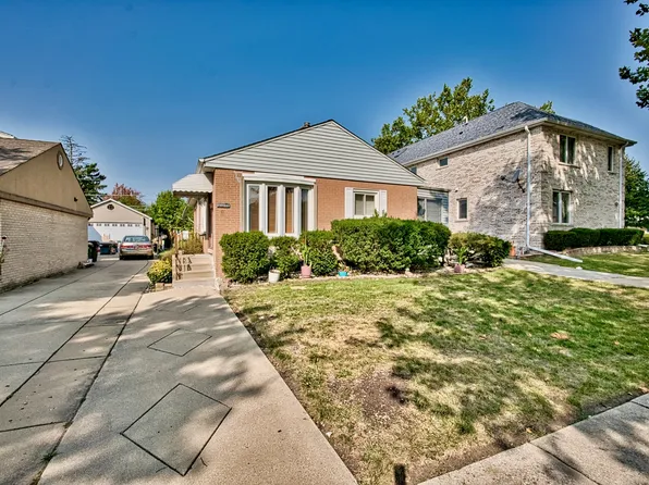 7750 N Oconto Ave, Niles, IL 60714