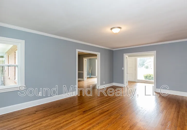 3504 Hawthorne Rd — Photo 6