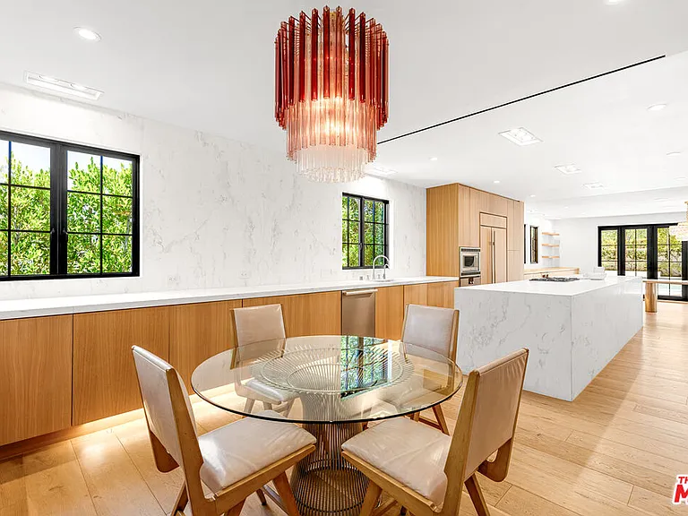 1001 Hanover Dr — Photo 12