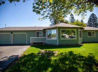 1511 Hubbard Ln, Grants Pass, OR 97527