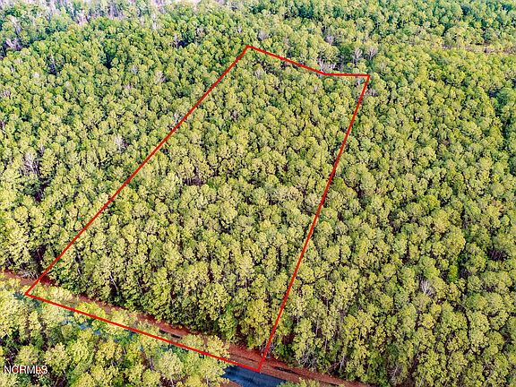 3rd image of 20 Headwaters Drive