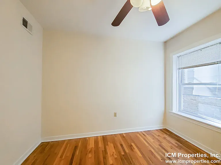 522 W Cornelia Ave #1 — Photo 7