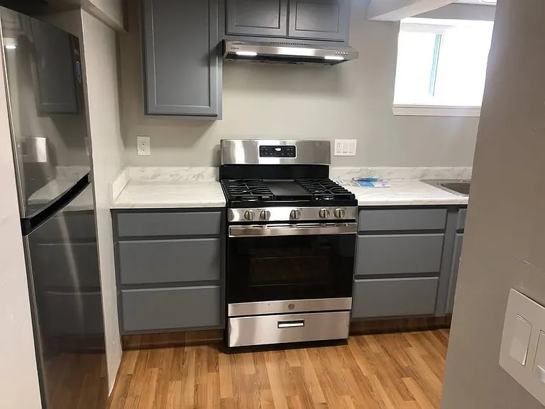 1722 Lexington Ave — Photo 5