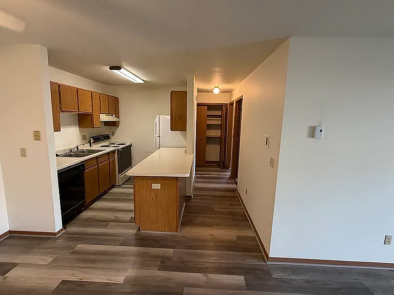 129 Elm St #4
