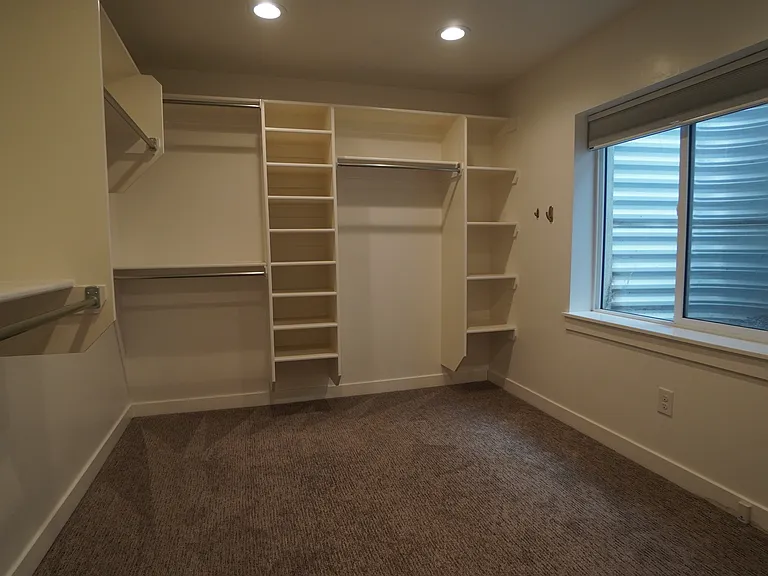 1203 E Roma Dr — Photo 30