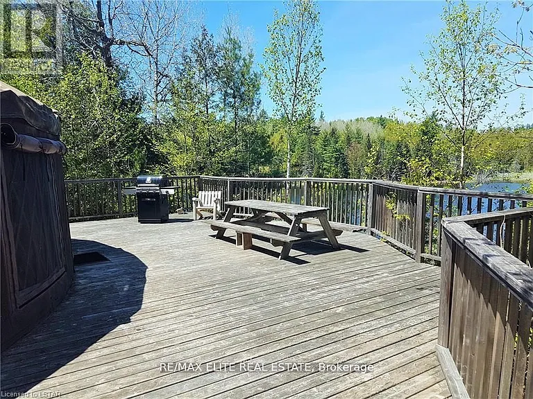 1322 Boomhauer Rd — Photo 7