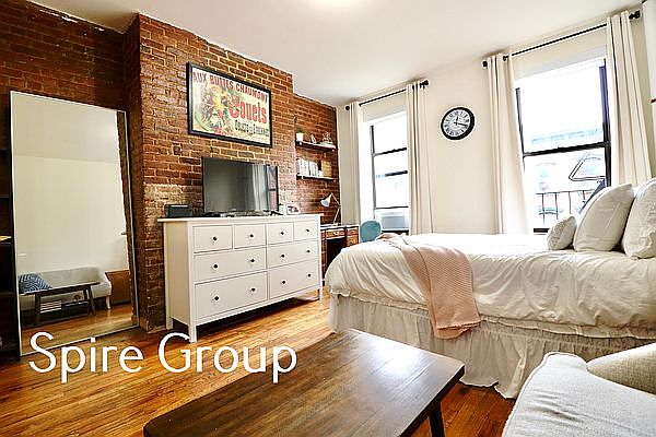 1st image of 457 W 50th St APT 3FE