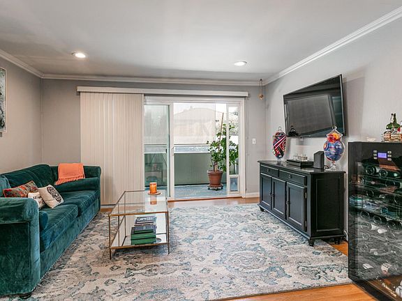 5th image of 1458 Hudson St APT 114
