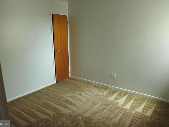 5th image of 631 N 32nd St Floor 3