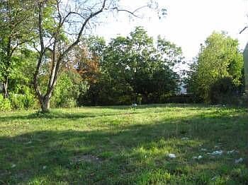 1st image of 10620 Woodland Ave