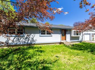17 Fairview Ave, Ashburnham, MA 01430
