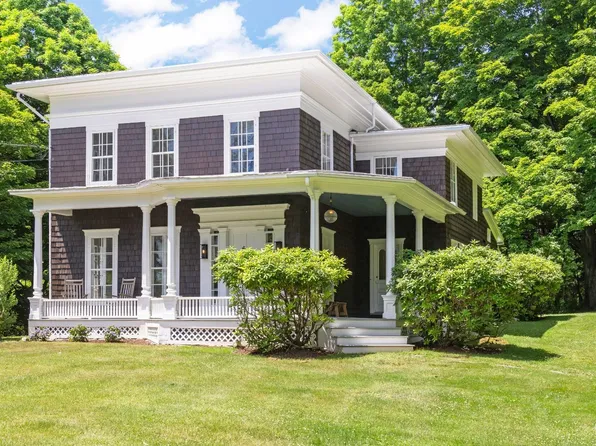 27 Maple Street, Hillsdale, NY 12529
